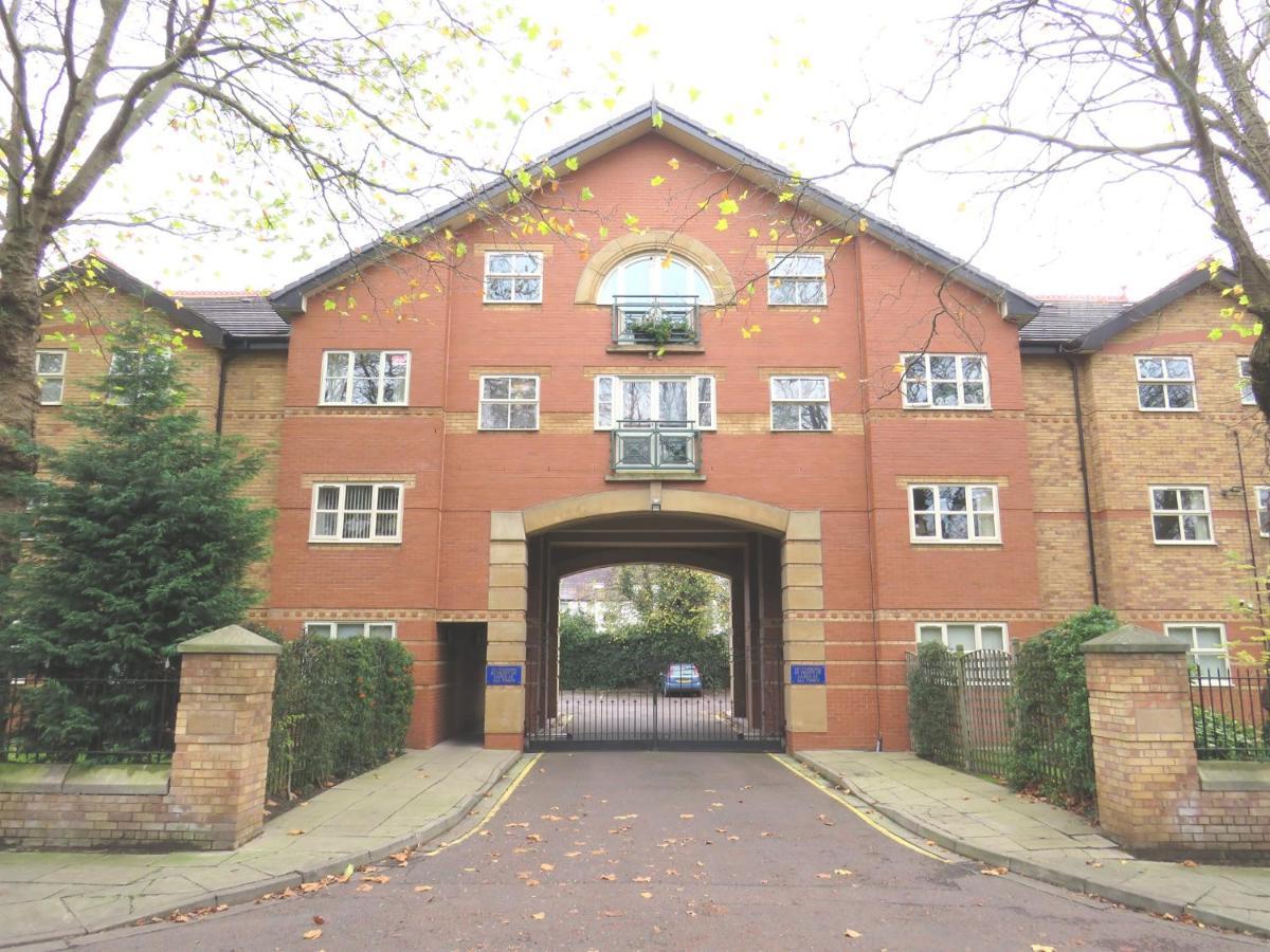 The Court II Apartment Liverpool Exterior photo
